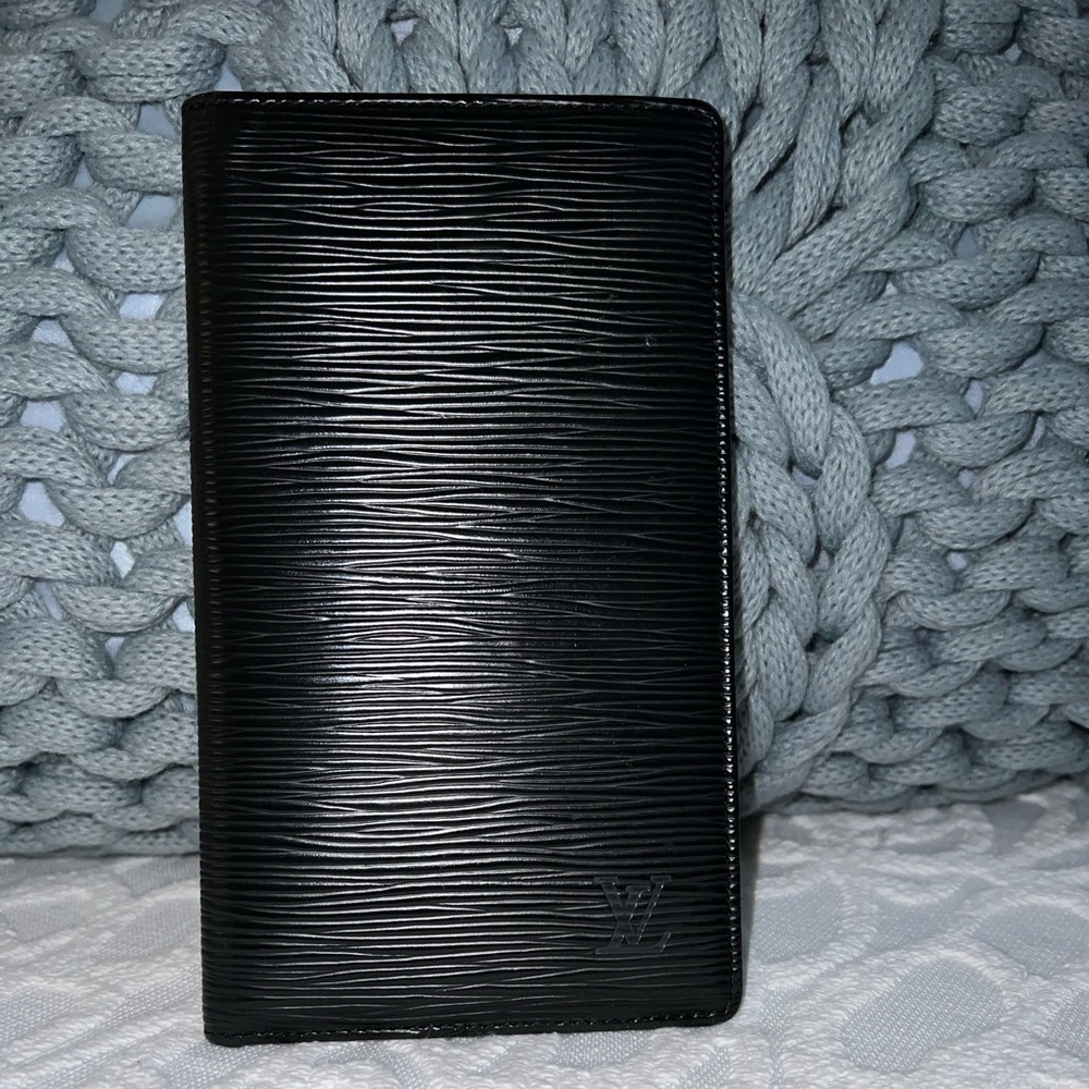 Authentic Louis Vuitton Porte Cartes Credit Yen wallet